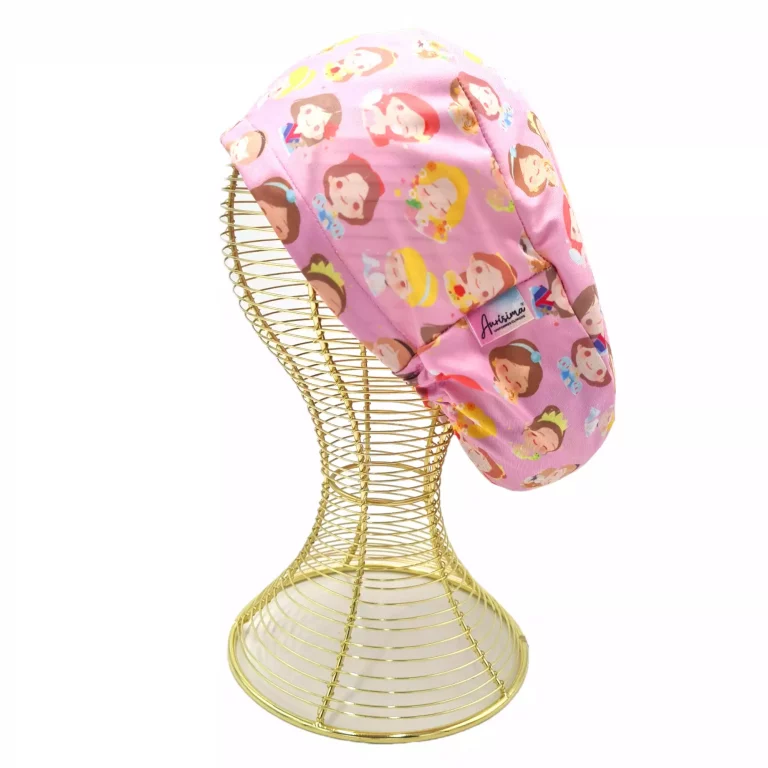 Gorro clínico diseño princesas color rosado tela poliester elasticada