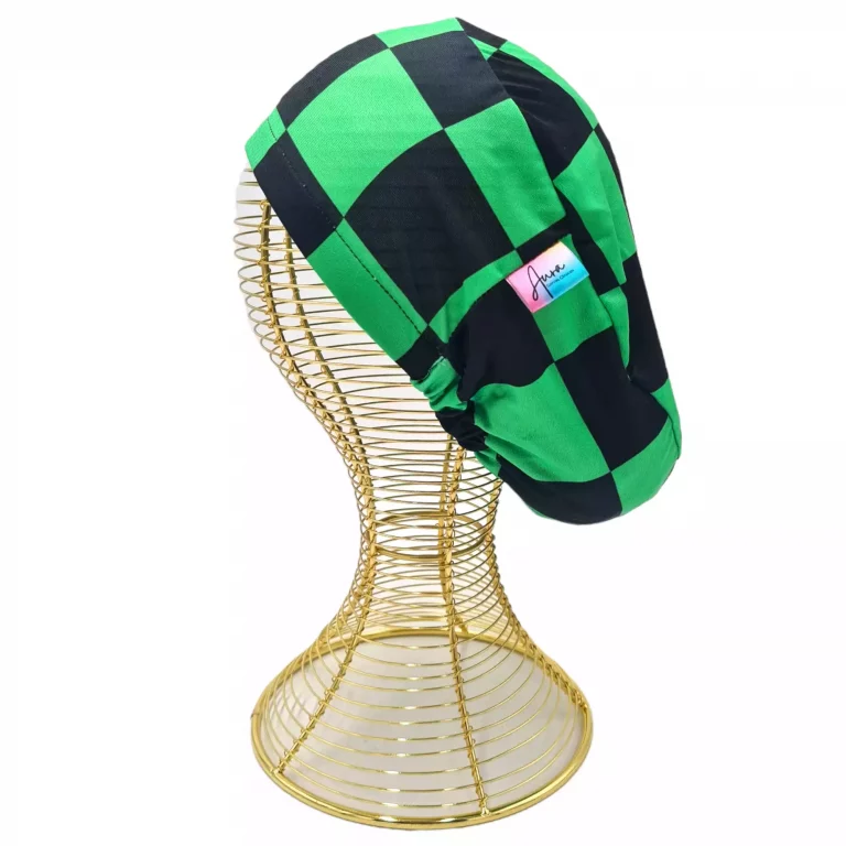 Gorro clínico Aurísima modelo Tanjiro color negro con verde tela poliester elasticada