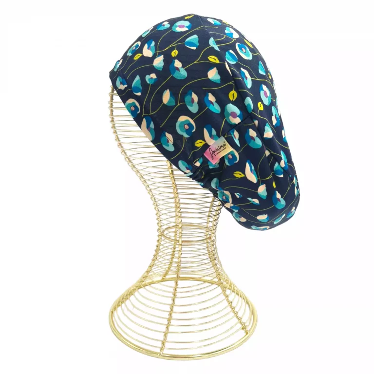 gorro-clinico-aurisima-modelo-noemi-flores-tipo- violetas-color-azul-maino-tela-poliester-elasticada-